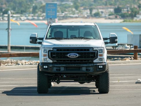 Used 2020 Ford F250 Lariat w/ Lariat Value Package AWD/4WD image 5