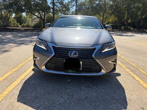Used 2017 Lexus ES 300h image 14