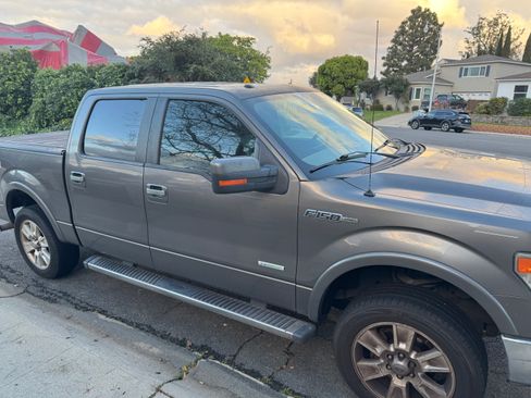 Used 2013 Ford F150 Lariat w/ Luxury Equipment Group image 5