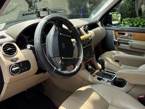 Used 2013 Land Rover LR4 HSE AWD/4WD image 8