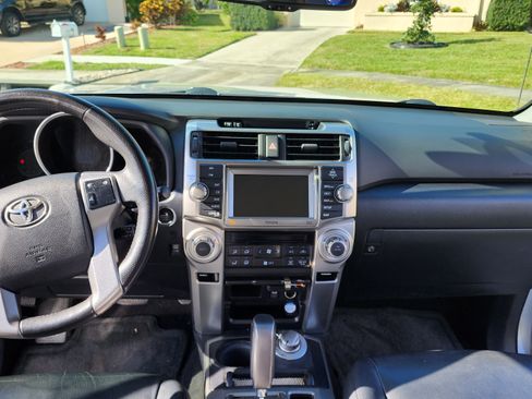 Used 2012 Toyota 4Runner Limited image 22