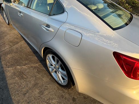 Used 2007 Lexus IS 250 w/ Premium Pkg RWD image 9