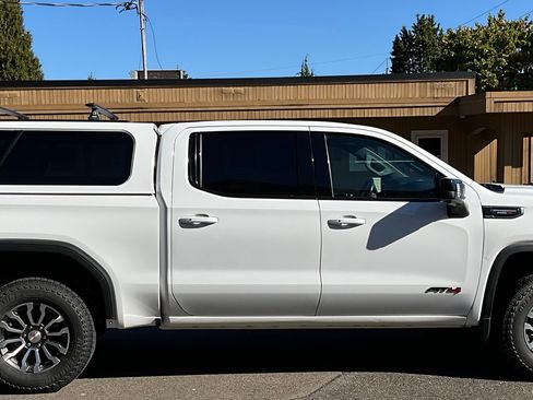 Used 2021 GMC Sierra 1500 AT4 w/ AT4 Value Package image 8