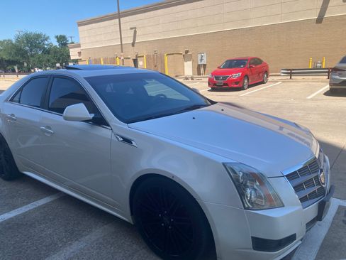 Used 2011 Cadillac CTS Luxury RWD image 6