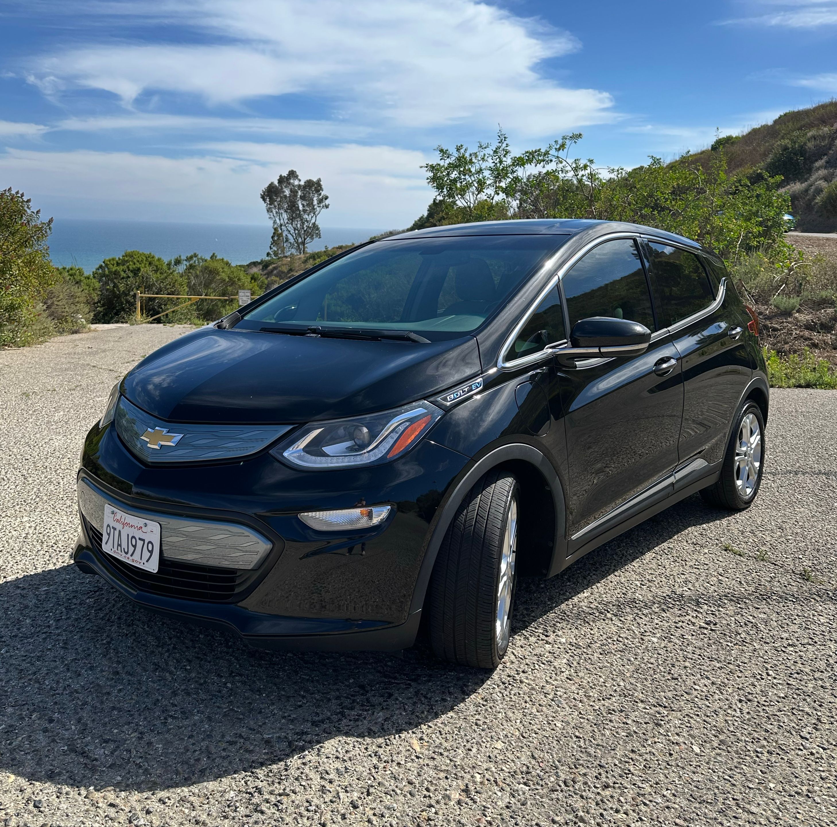 Used 2019 Chevrolet Bolt LT FWD image 1