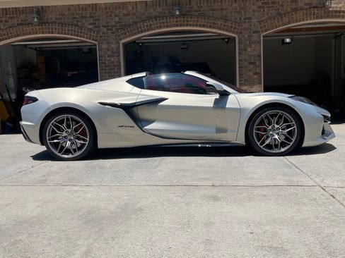 Used 2023 Chevrolet Corvette Z06 w/ Engine Appearance Package RWD image 1