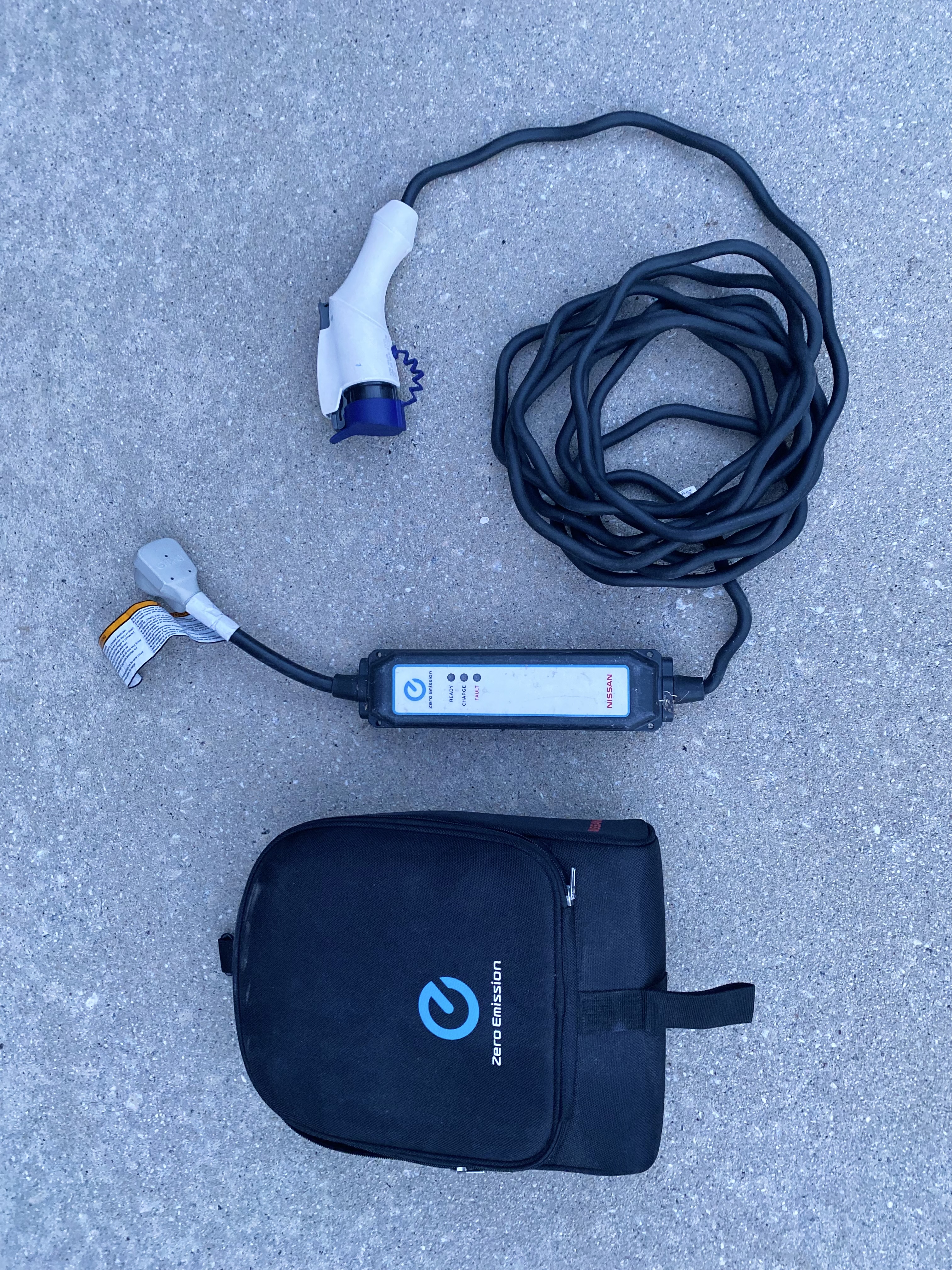 Used 2015 Nissan Leaf S FWD image 19