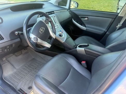 Used 2014 Toyota Prius Prime Advanced FWD image 2