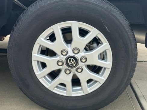 Used 2024 Toyota Tacoma SR5 AWD/4WD image 6