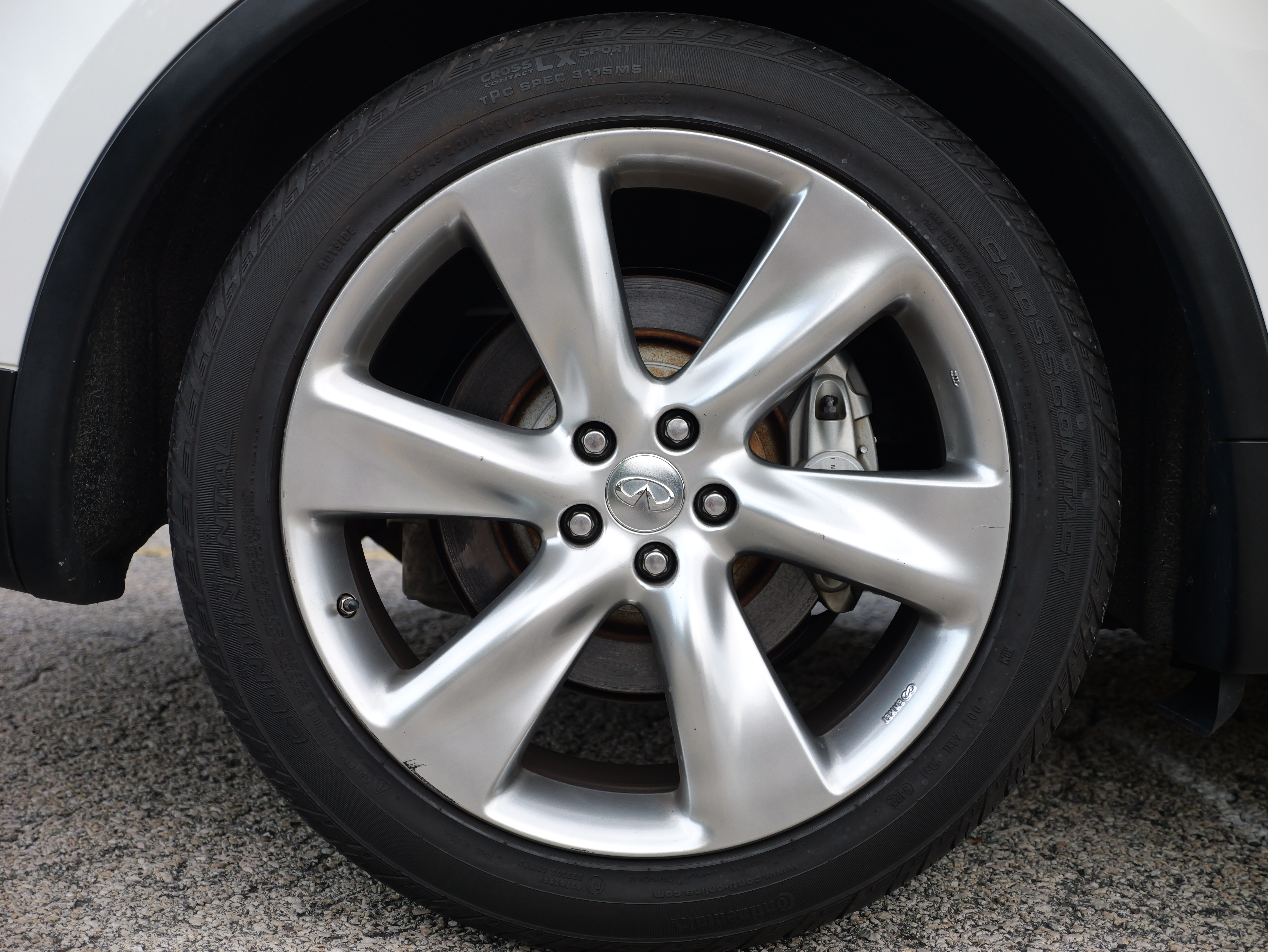 Used 2012 INFINITI FX50 AWD w/ Sport Pkg image 24