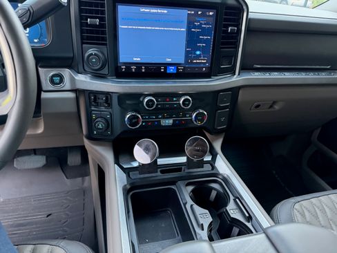 Used 2025 Ford F250 Platinum w/ Platinum Plus Package AWD/4WD image 22