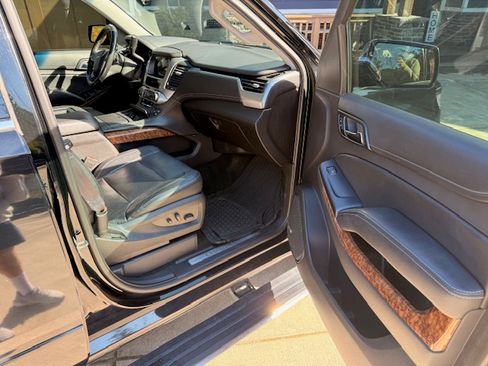 Used 2015 Chevrolet Tahoe LTZ image 13