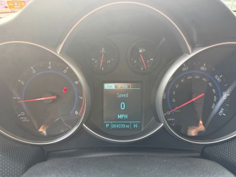 Used 2015 Chevrolet Cruze LT FWD image 13