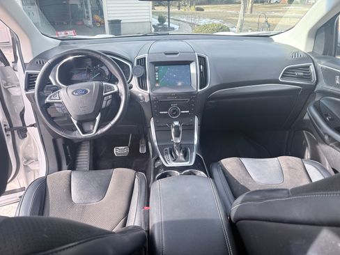 Used 2016 Ford Edge Sport w/ Technology Package image 12