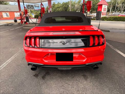 Used 2022 Ford Mustang Convertible w/ Equipment Group 101A RWD image 5