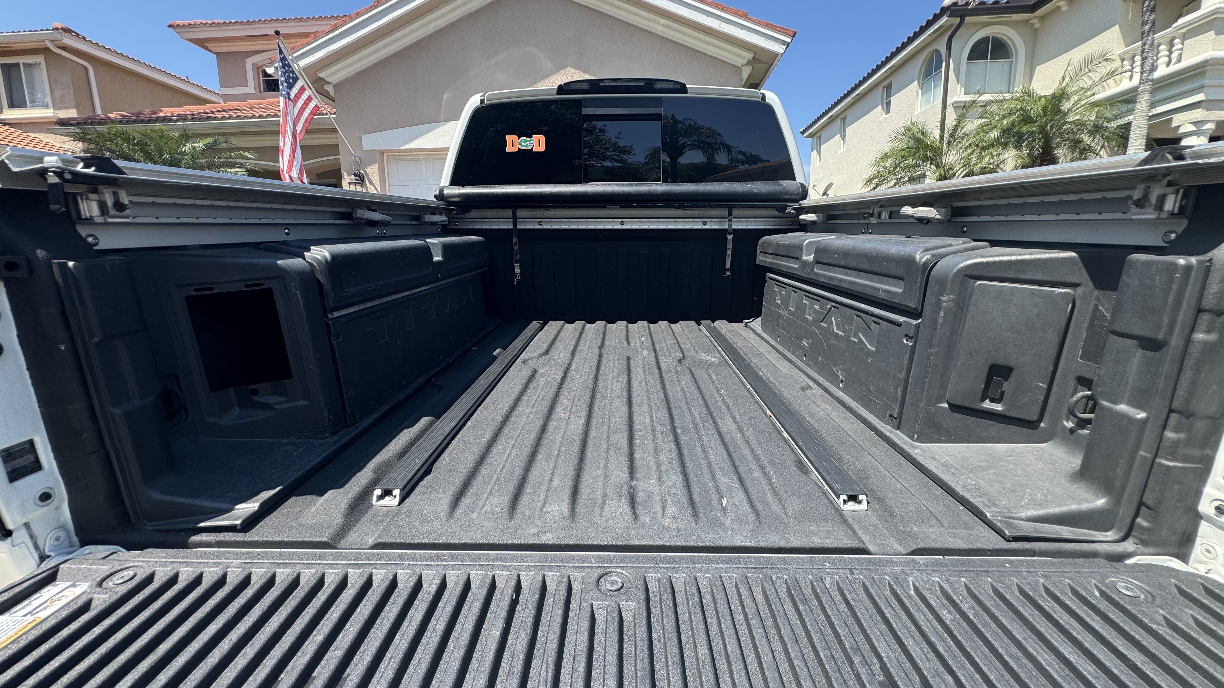 Used 2020 Nissan Titan SL w/ Moonroof Package AWD/4WD image 28