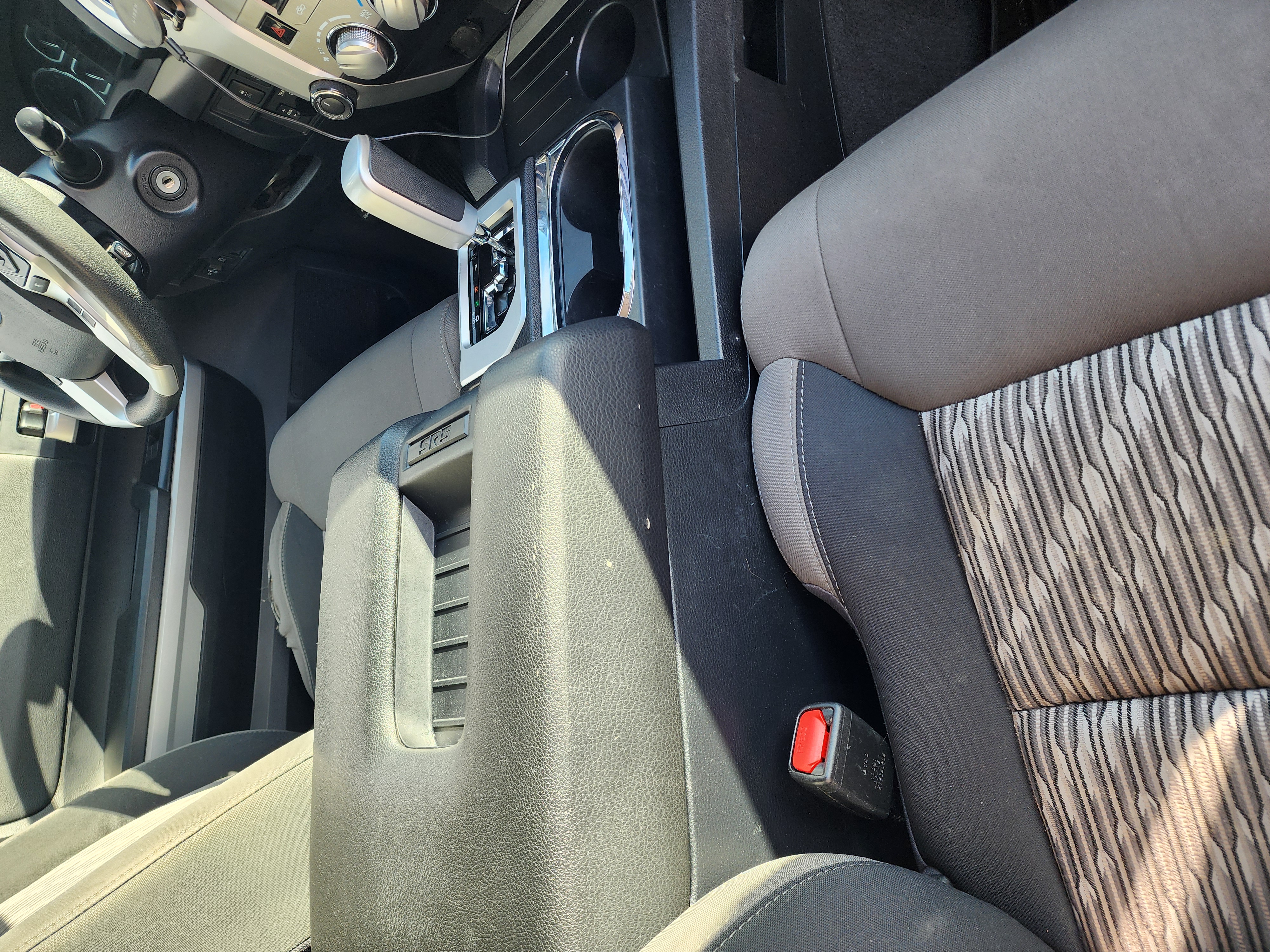 Used 2019 Toyota Tundra SR5 w/ SR5 Upgrade Package AWD/4WD image 8