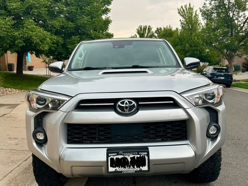 Used 2022 Toyota 4Runner TRD Off-Road AWD/4WD image 9