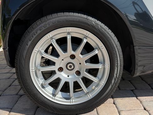 Used 2013 smart fortwo pure RWD image 19