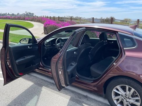 Used 2020 Kia Optima LX FWD image 17