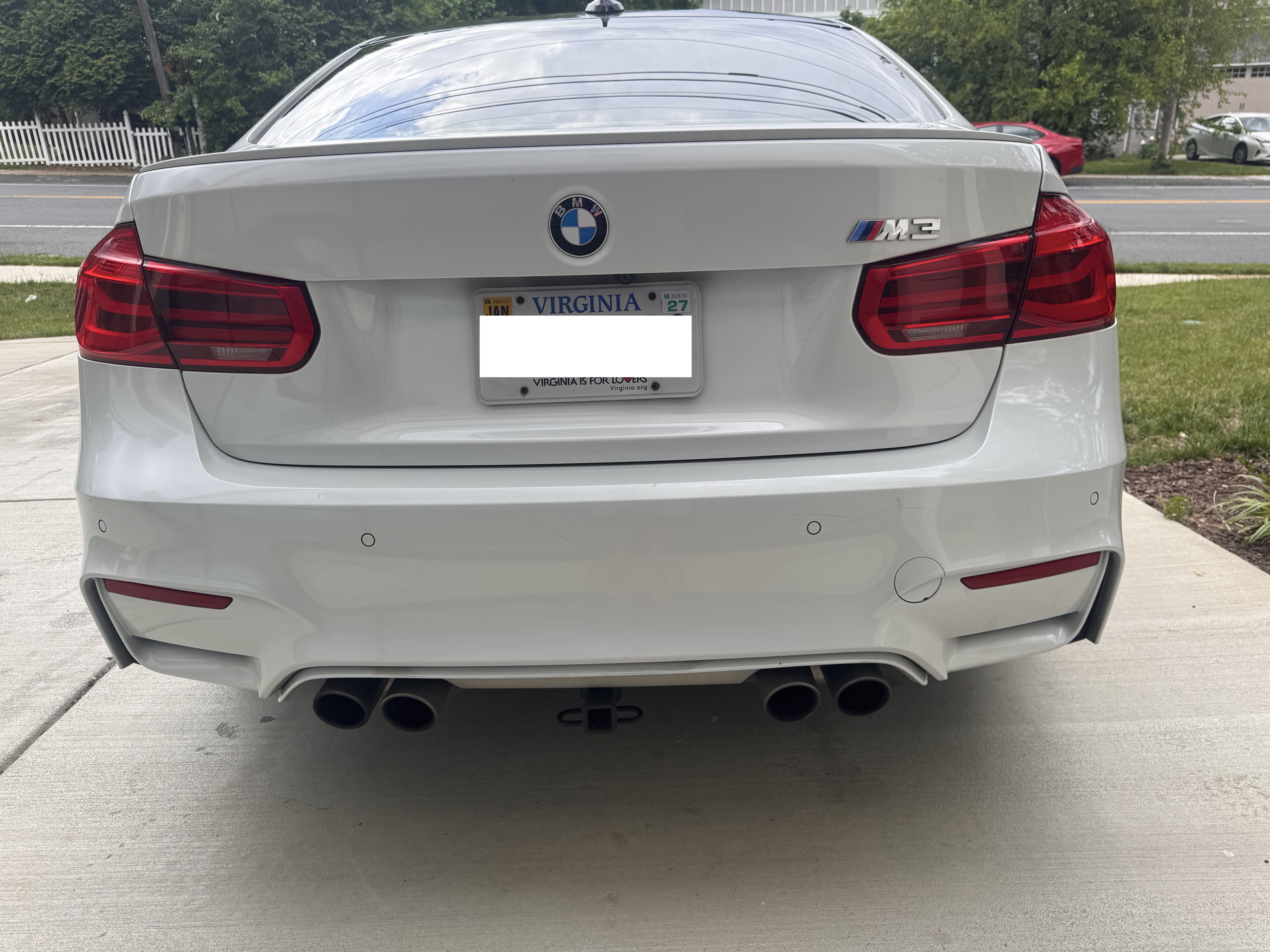 Used 2016 BMW M3 RWD image 8