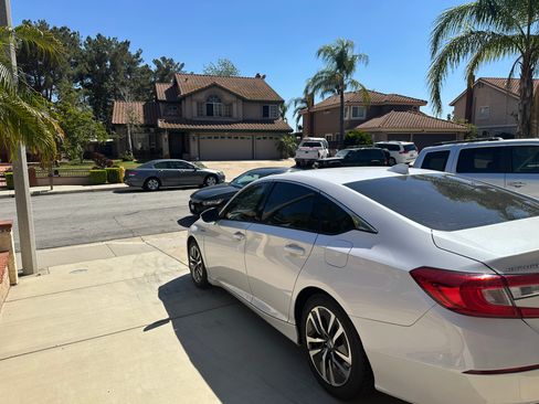 Used 2021 Honda Accord Hybrid image 4