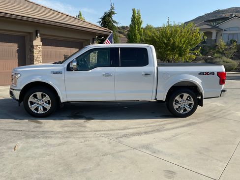 Used 2018 Ford F150 Lariat w/ Equipment Group 502A Luxury AWD/4WD image 5