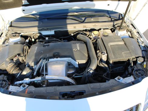 Used 2016 Buick Regal Premium w/ Driver Confidence Package #2 image 11