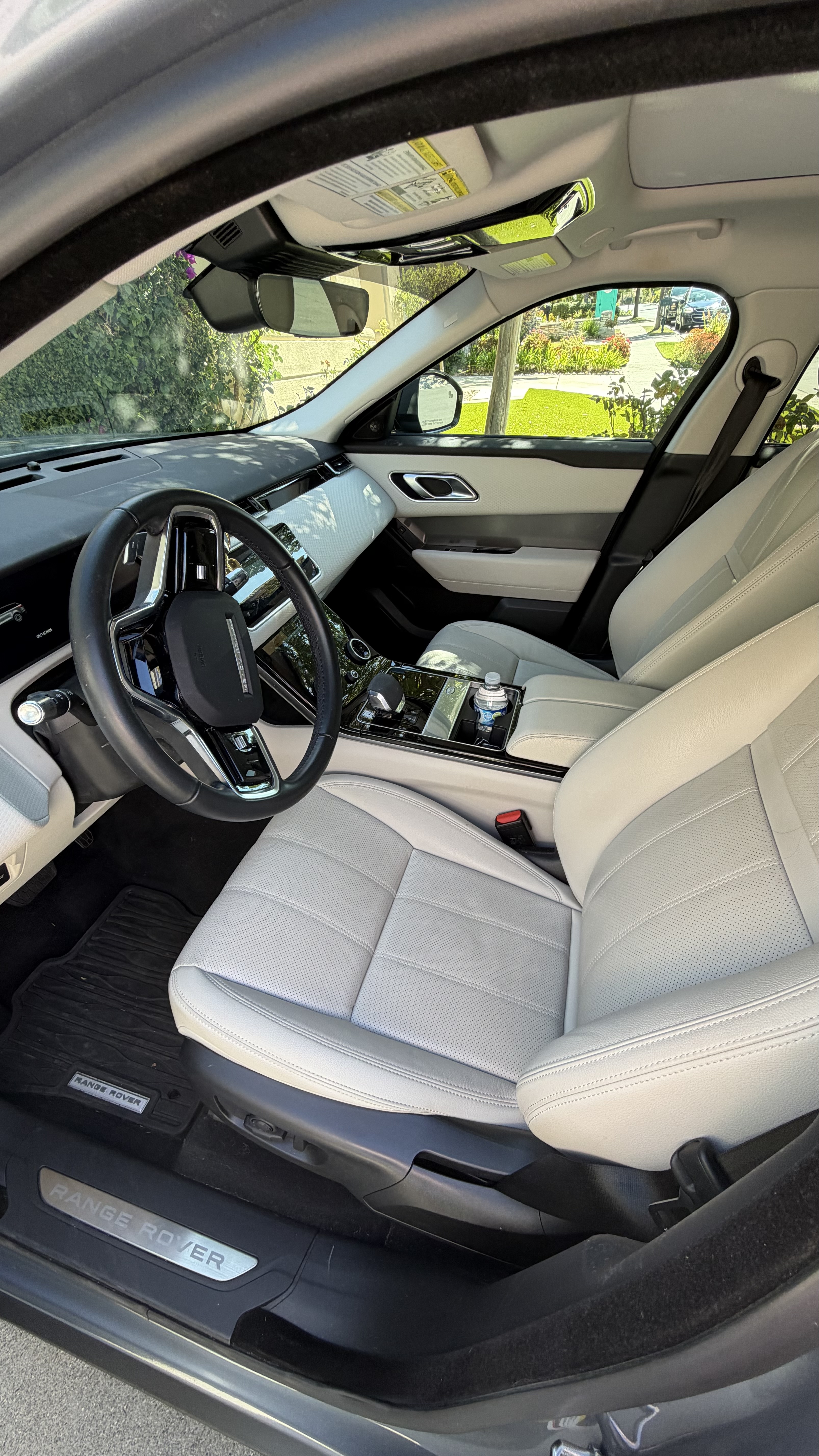Used 2021 Land Rover Range Rover Velar S AWD/4WD image 4