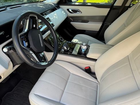 Used 2021 Land Rover Range Rover Velar S AWD/4WD image 4