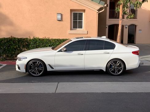 Used 2018 BMW M550i xDrive AWD/4WD image 1