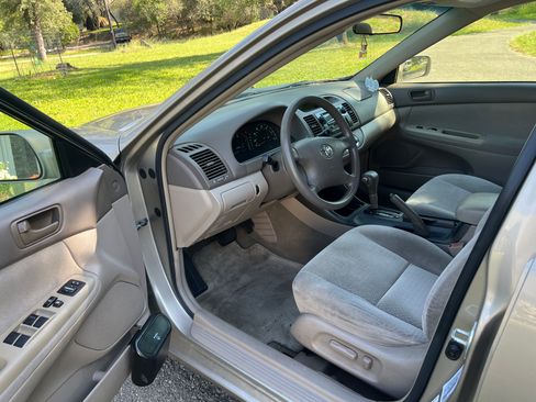 Used 2003 Toyota Camry LE FWD image 6
