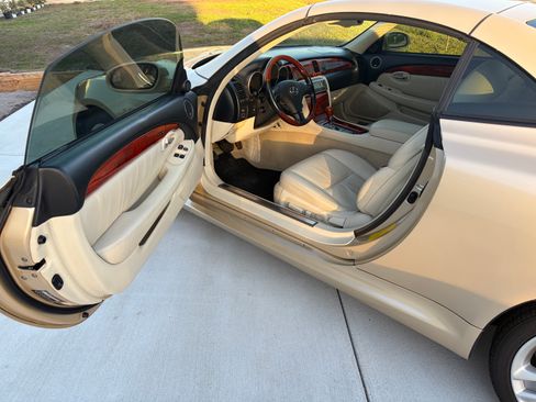 Used 2007 Lexus SC 430 Convertible RWD image 1