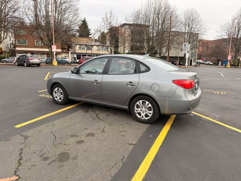 Used 2010 Hyundai Elantra GLS w/ Sunroof Pkg 3 image 5