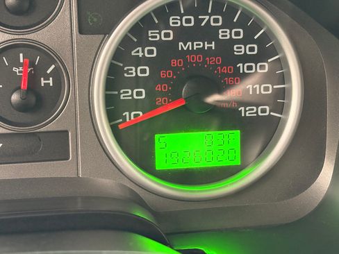 Used 2007 Ford F150 XLT image 14