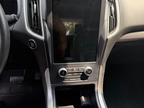 Used 2023 Ford Edge SEL AWD/4WD image 10