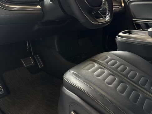 Used 2023 Rivian R1S Adventure image 19