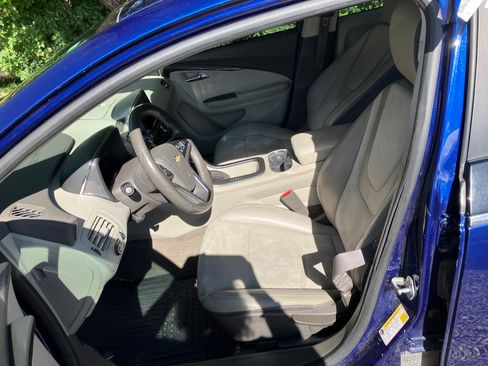 Used 2013 Chevrolet Volt Premium w/ Premium Trim Package FWD image 22