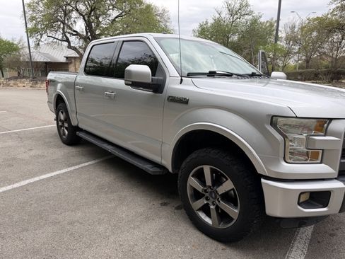 Used 2015 Ford F150 Lariat image 4