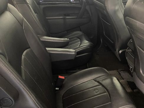 Used 2016 Buick Enclave Leather FWD image 6