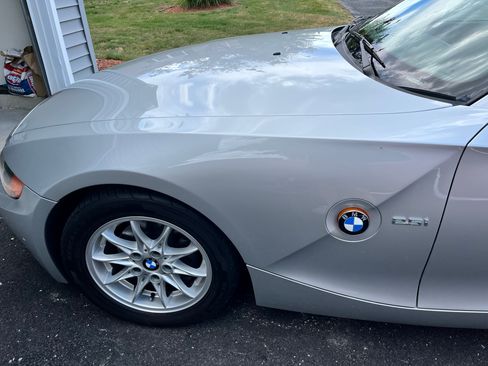 Used 2003 BMW Z4 2.5i RWD image 9