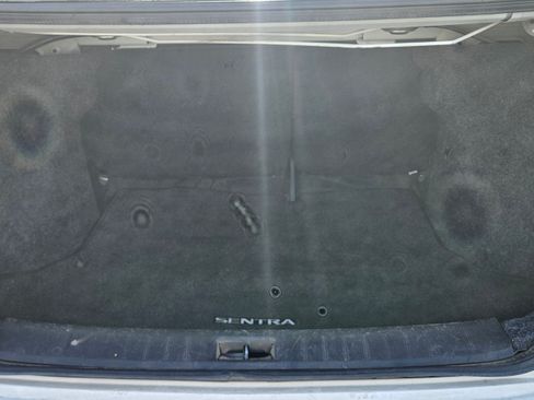 Used 2018 Nissan Sentra S image 13