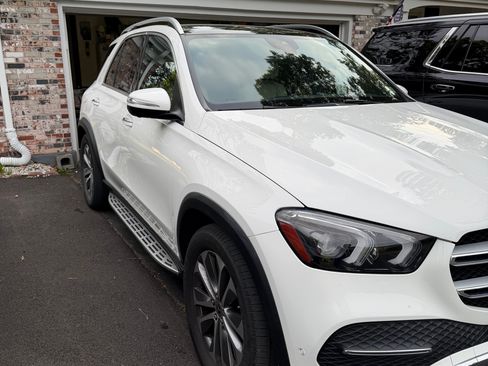 Used 2021 Mercedes-Benz GLE 350 4MATIC image 2