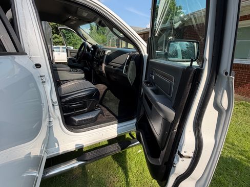Used 2017 RAM 2500 SLT AWD/4WD image 10
