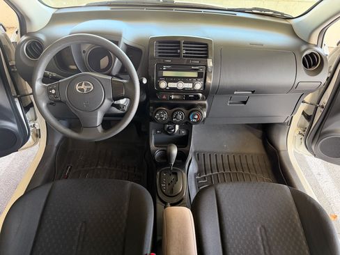 Used 2009 Scion xD FWD image 8