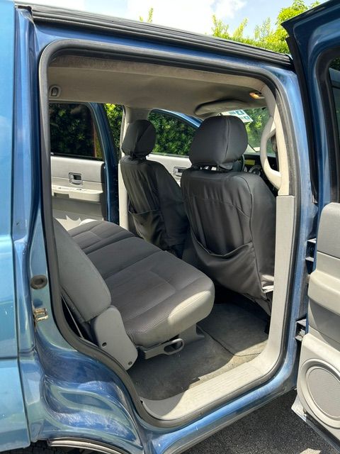 Used 2005 Dodge Durango SXT RWD image 14