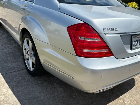 Used 2010 Mercedes-Benz S 550 4MATIC image 5