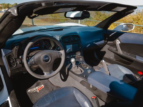 Used 2013 Chevrolet Corvette Grand Sport w/ 4LT Preferred Equipment Group image 11