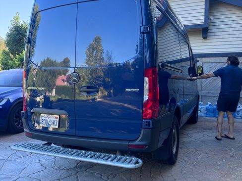 Used 2023 Mercedes-Benz Sprinter 1500 image 6