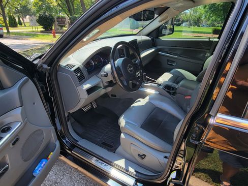 Used 2006 Jeep Grand Cherokee SRT8 w/ SRT Option Group I image 11